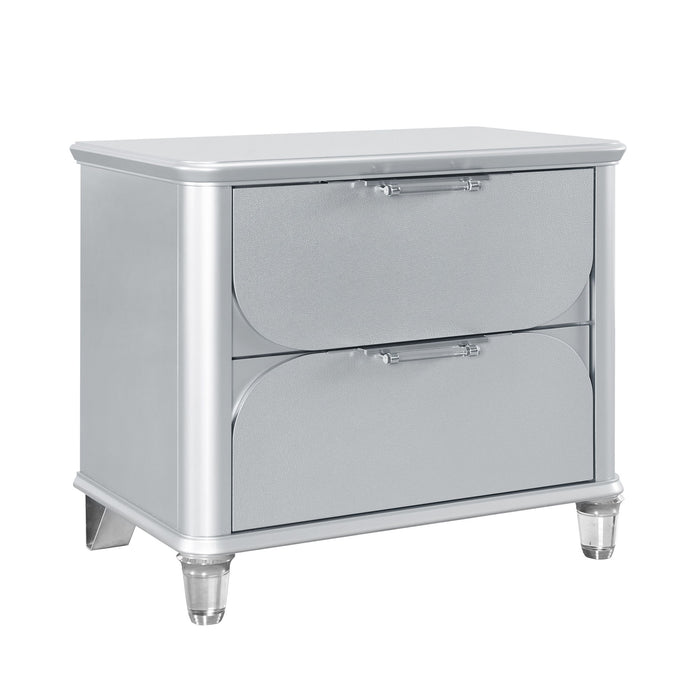 Laura - Nightstand With Sleek Frame And Fronts - Silver