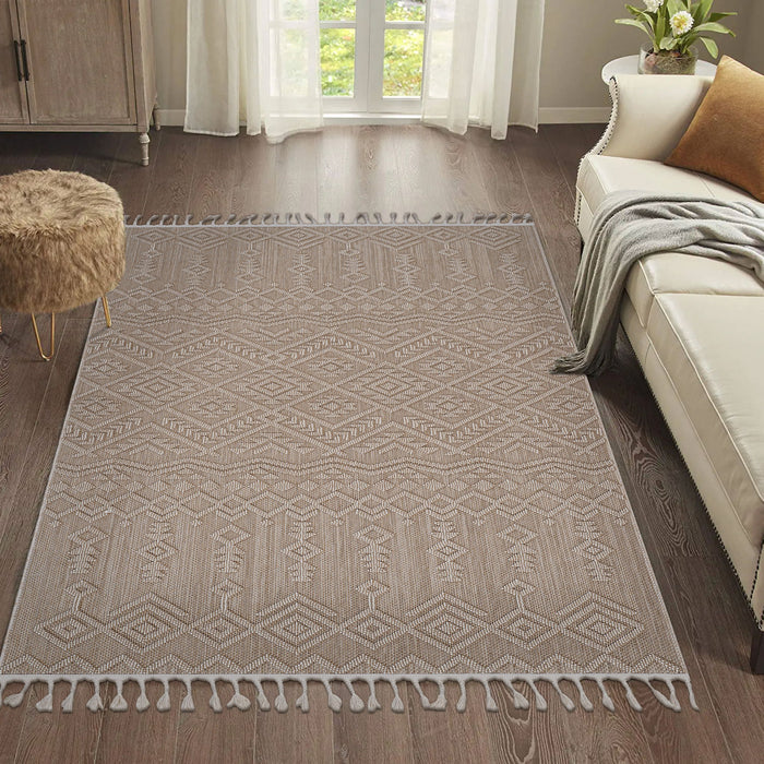 Guros - Traditional Indoor / Outdoor Area Rug