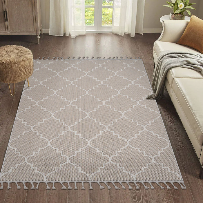 Guros - 4' X 6' Trellis Indoor / Outdoor Area Rug - Ivory