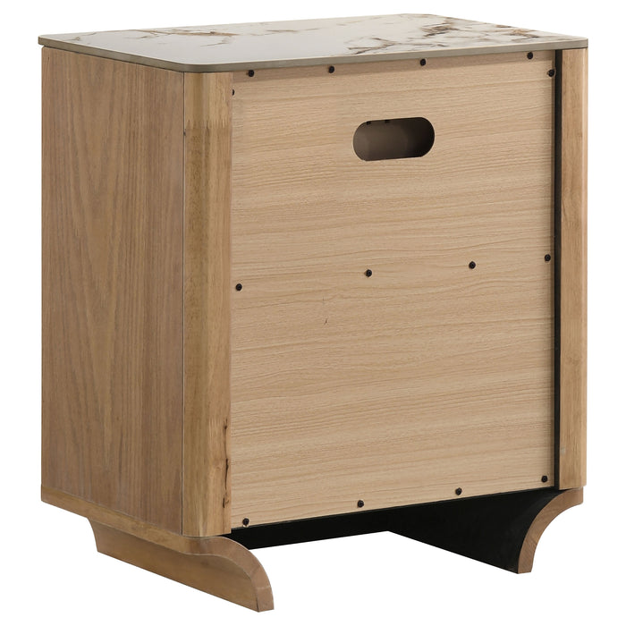 Leanne 4-piece Eastern King Bedroom Set Light Oak